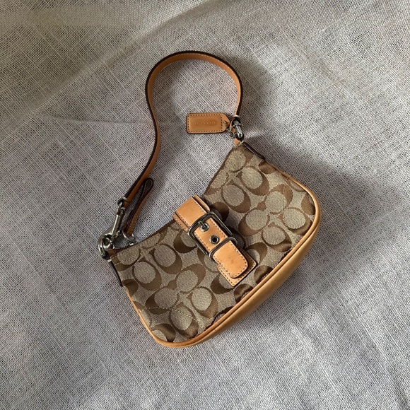 Coach Y2K Mini Soho Buckle Bag (E3U-6362) - Picture 2 of 15